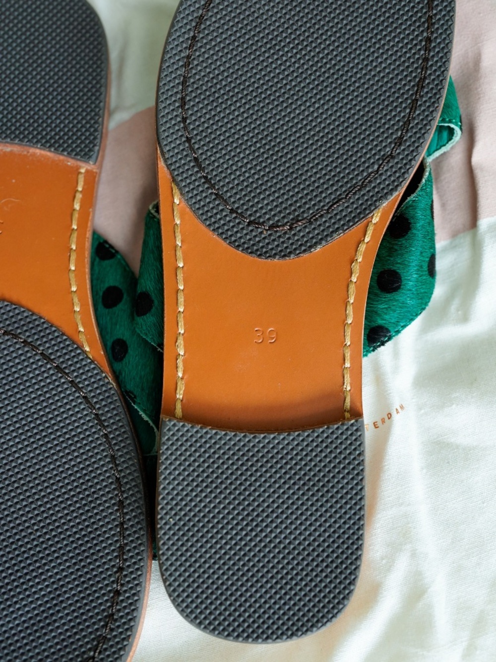 Scotch & Soda Slides - Picture 5 of 7